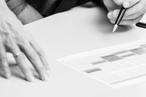 蓄電池的內(nèi)阻，值越大越好，還是越小越好？